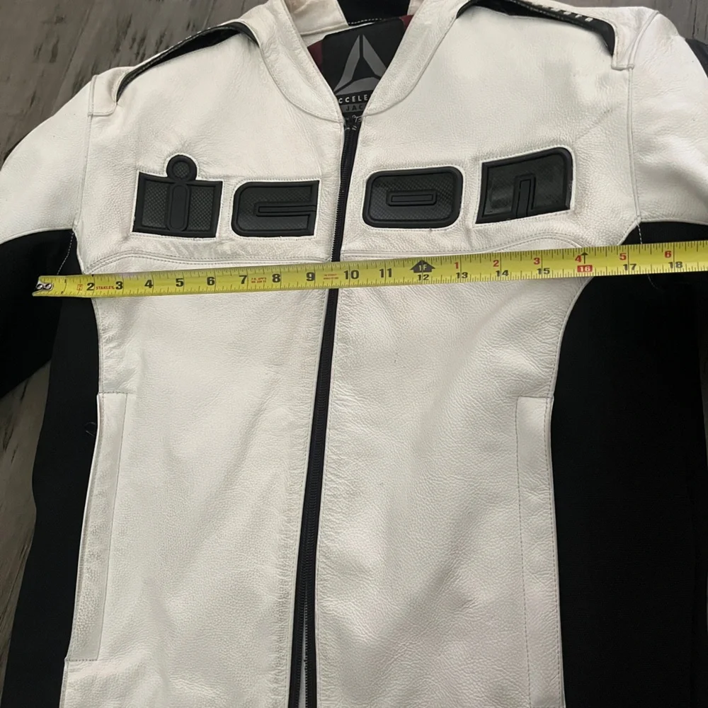 ICON Men’s Leather Motorcycle Jacket With Body Armor Size Medium - Picture 5 of 12